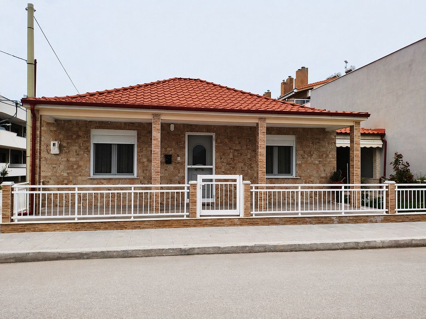 House Aggelos